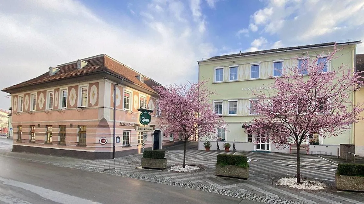 Zentral übernachten: 5 Hotels nahe Gemeindeamt Aschach an der Steyr